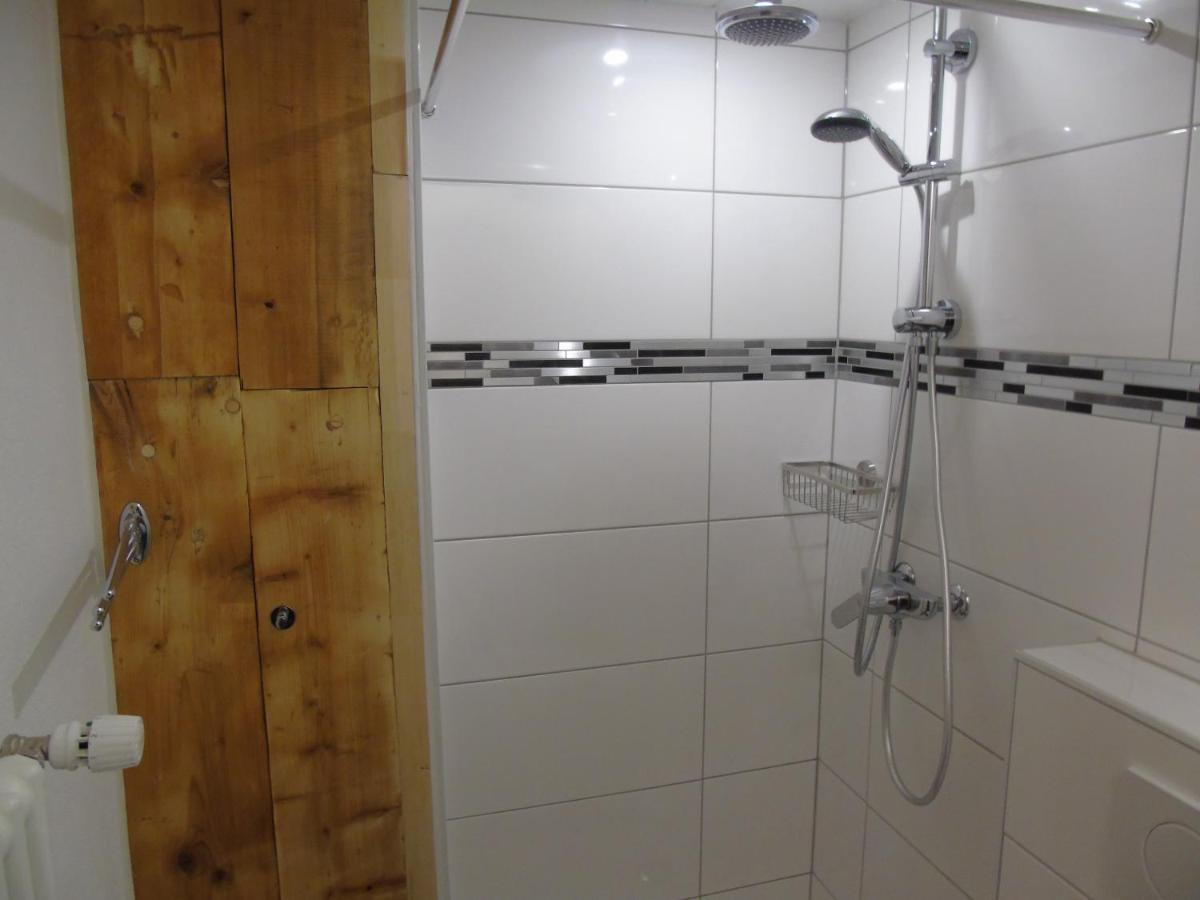 Room'S Chez Beni Grächen Εξωτερικό φωτογραφία