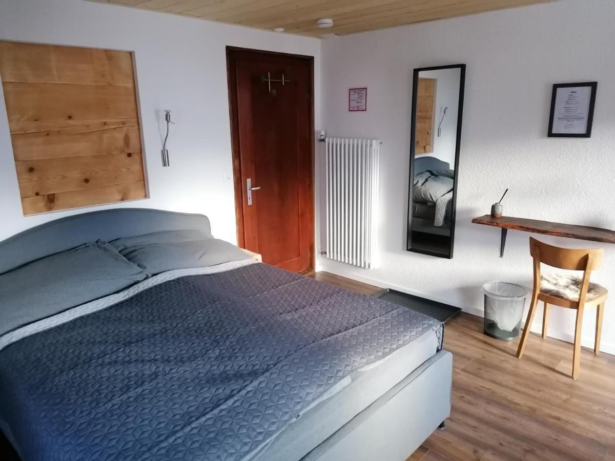 Room'S Chez Beni Grächen Εξωτερικό φωτογραφία