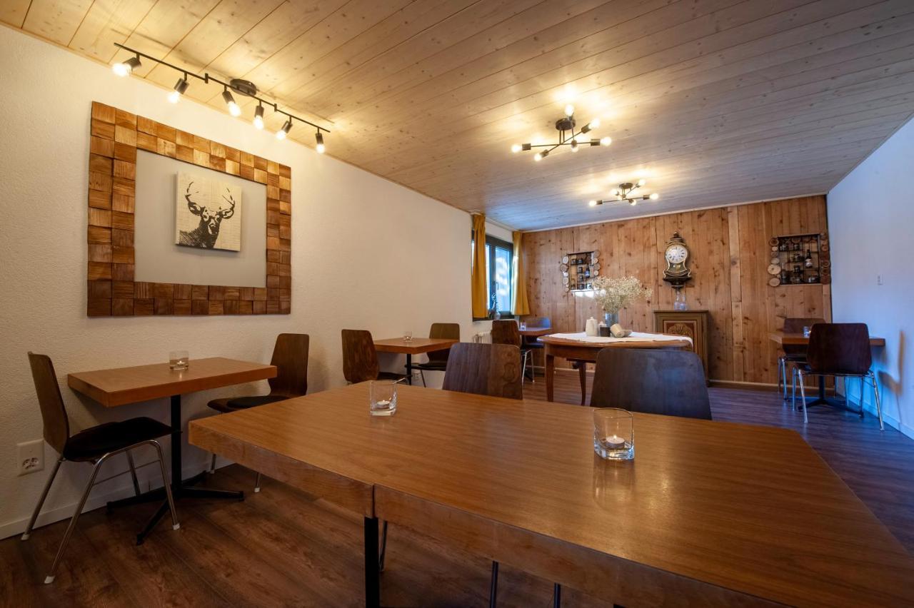 Room'S Chez Beni Grächen Εξωτερικό φωτογραφία